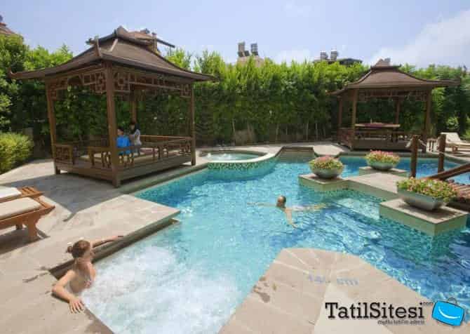 Crystal Admiral Resort Suites Spa 